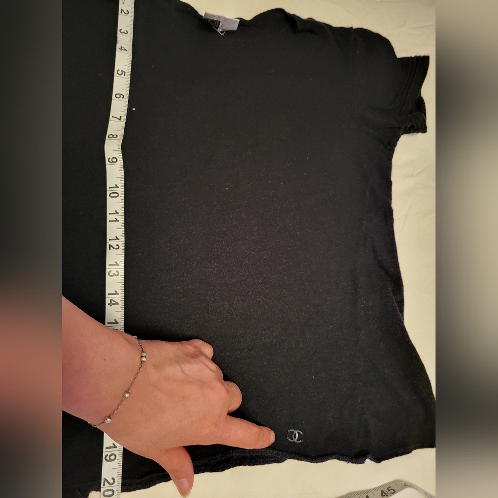 Chanel Black Short Sleeve Logo Tee – Cashmere Blend – Made in Italy – Size M